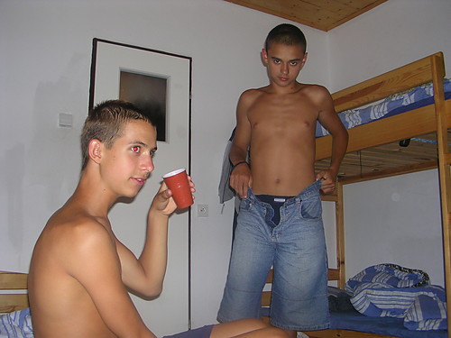 KoLoniA xD
