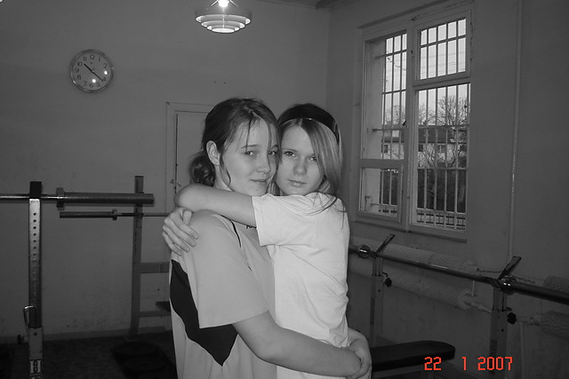 W- Fik;]