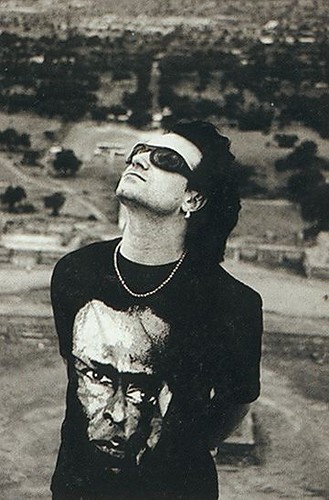 Bono!! eL-e-VAtion!!:P:D:D