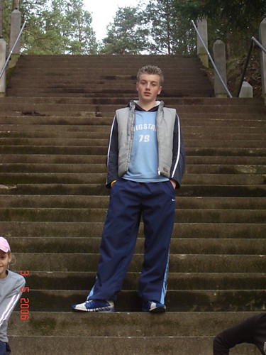DZIONEK WE WIELU