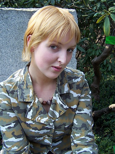 Blondi...