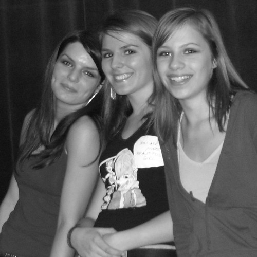 Iwona, Kasia, Paulina:*