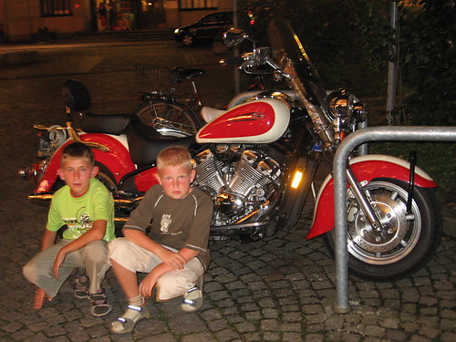 :-)LINDAU