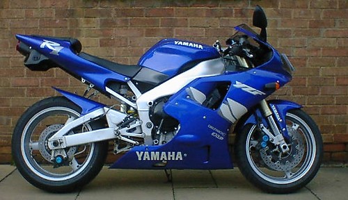 Yamaha r1
