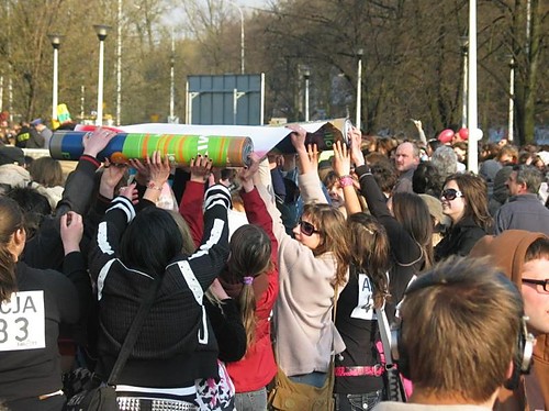 akcja 483.