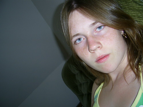 W kocu. =P