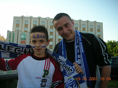 Przed stadionem przy Bulgarskiej