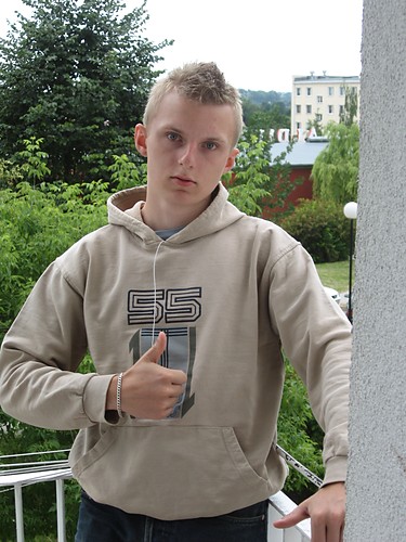tYLkO TY:*