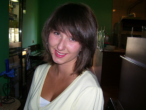 z muszka przy ustach