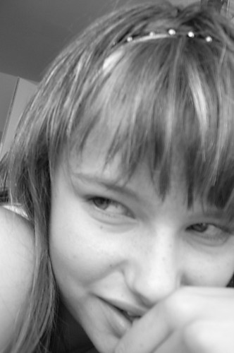 happy. eee. nie happy
