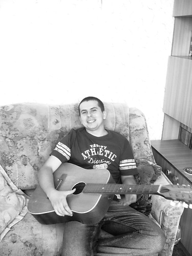 Chopak z gitar