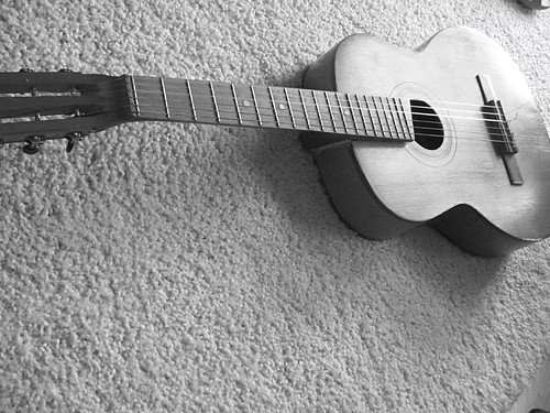 Moja gitara.