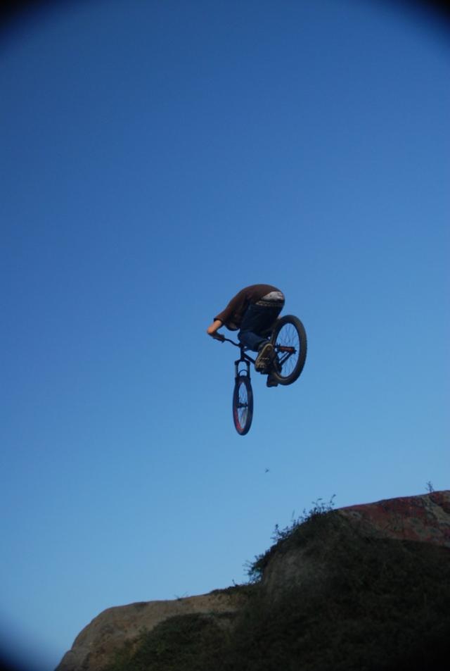 Lajt ride big air...