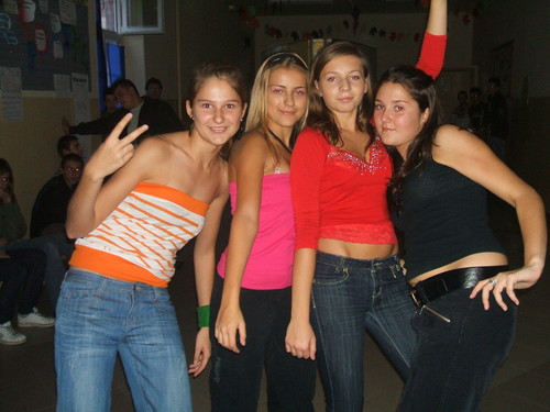 DysQa:***