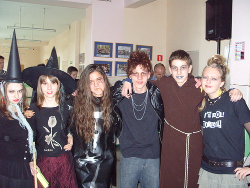HALLOWEEN...?!... xD