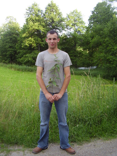 :-)   POKRZYWDA  (-: