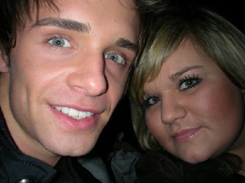 Chriss:*