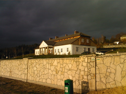 dworek.