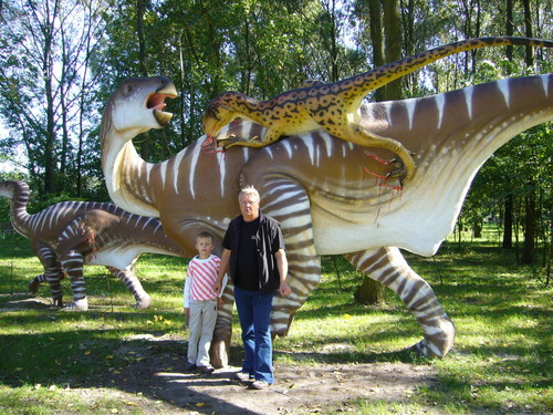 ...dinozaury...