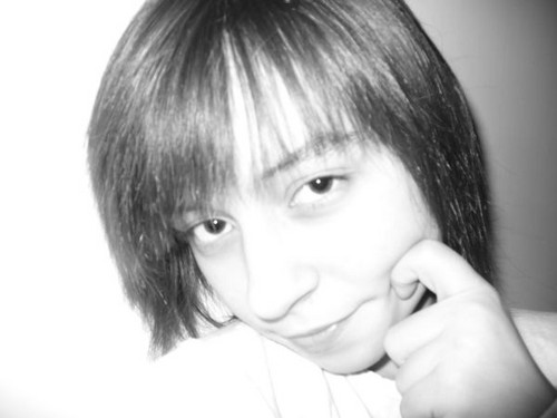 Bleeding LoVe .. ? ^^