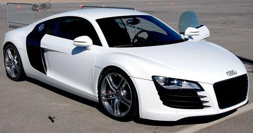 AUDI R8