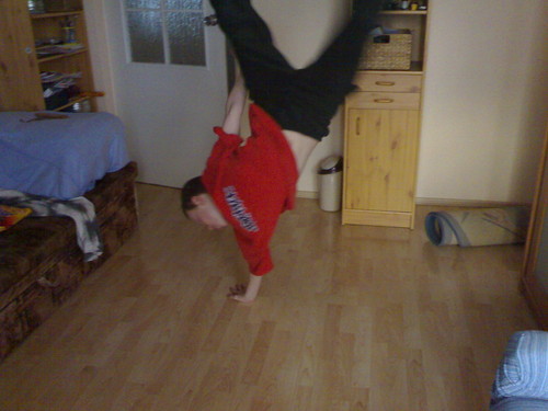 Hand stand