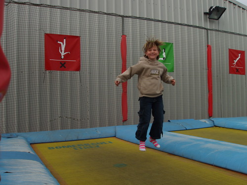 Na trampolinie w Brean w Anglii.