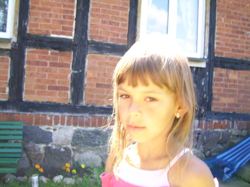 hello :)