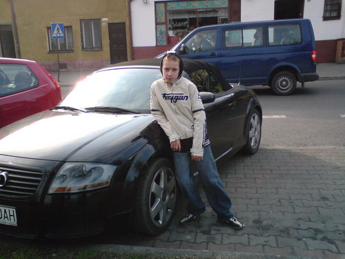 AUDI TT