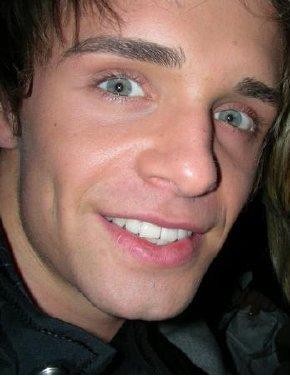 Chrisiuu:*