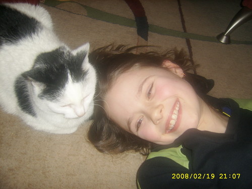 Z kotkiem;*