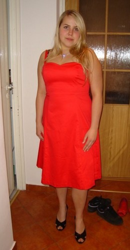 czerwona sukienka