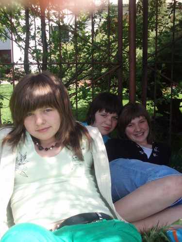 Moje kochane trzy wariatki;***