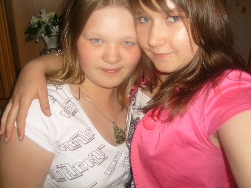 przyja:):)