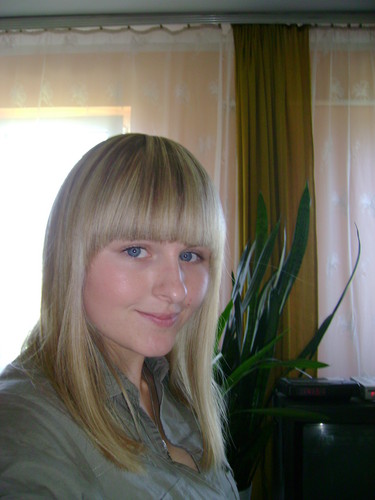 Blond Kleosia hahaha