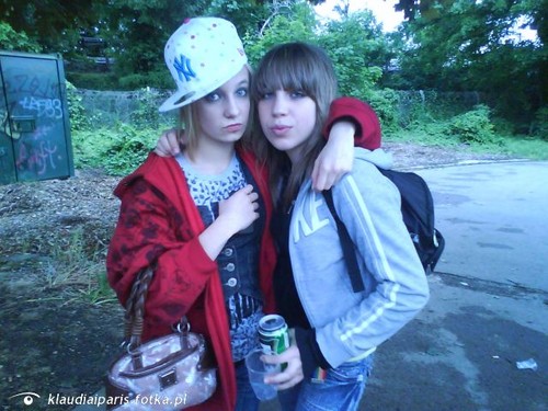 FaWoReK aNd NeStEa