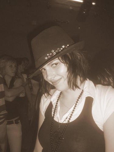 -=- .... MJ LaChOnIK -=-