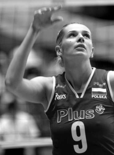 (*) Agata (*)