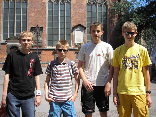 4 mistrzw ;]
