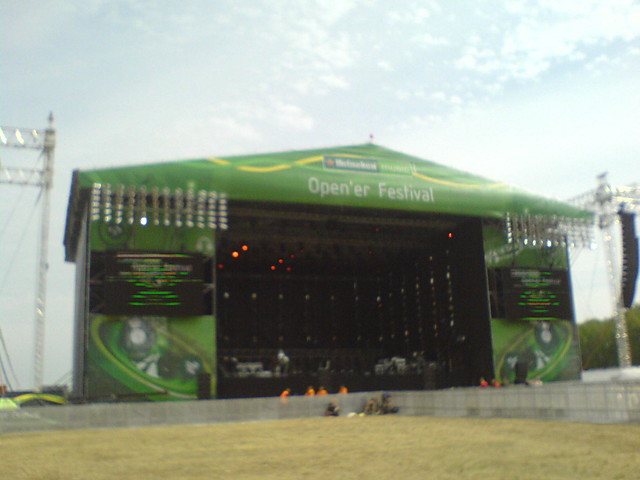 mAiN sTaGe