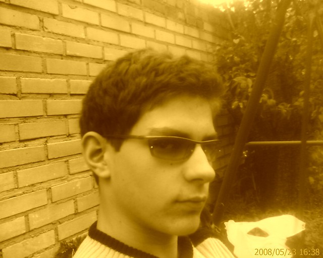 Nudy..