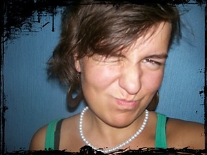 Mina 200065484. ;P