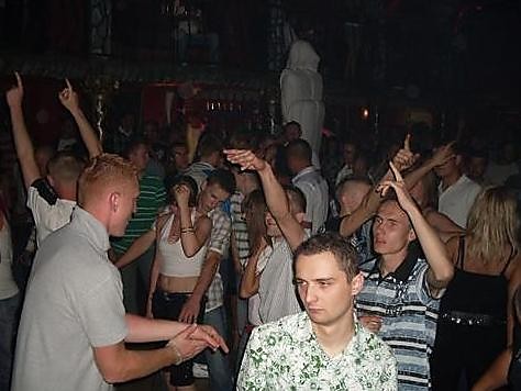 AREANA CLUB
