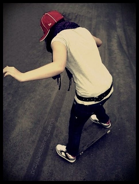 sk8er girl .