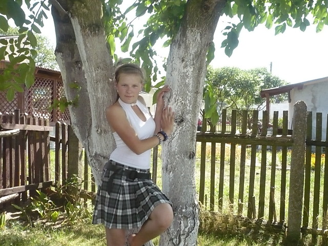 Przy drzewku:)