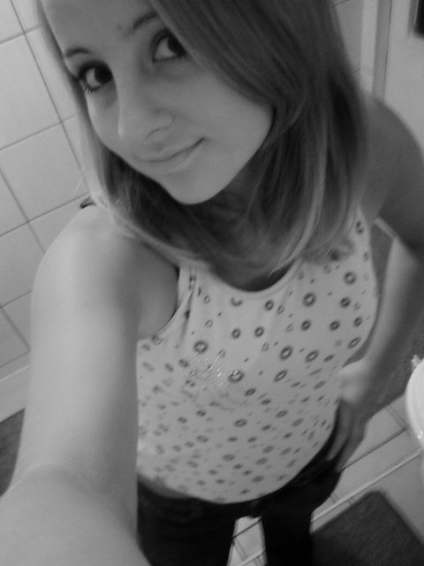  .;)) 