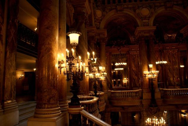 Opera jakatam.
