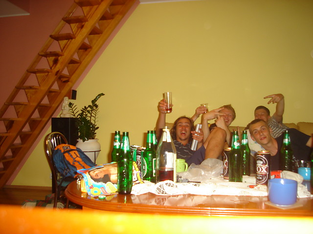 .......:) ixDe