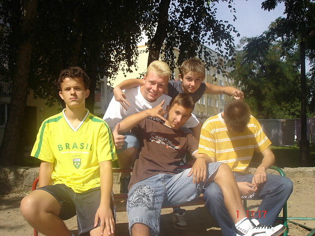 Ekypa xD ( w niepenym skadzie)