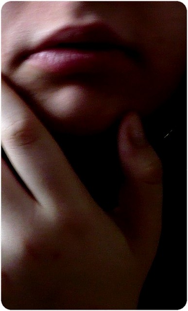 Ty mnie pocaujesz tam,